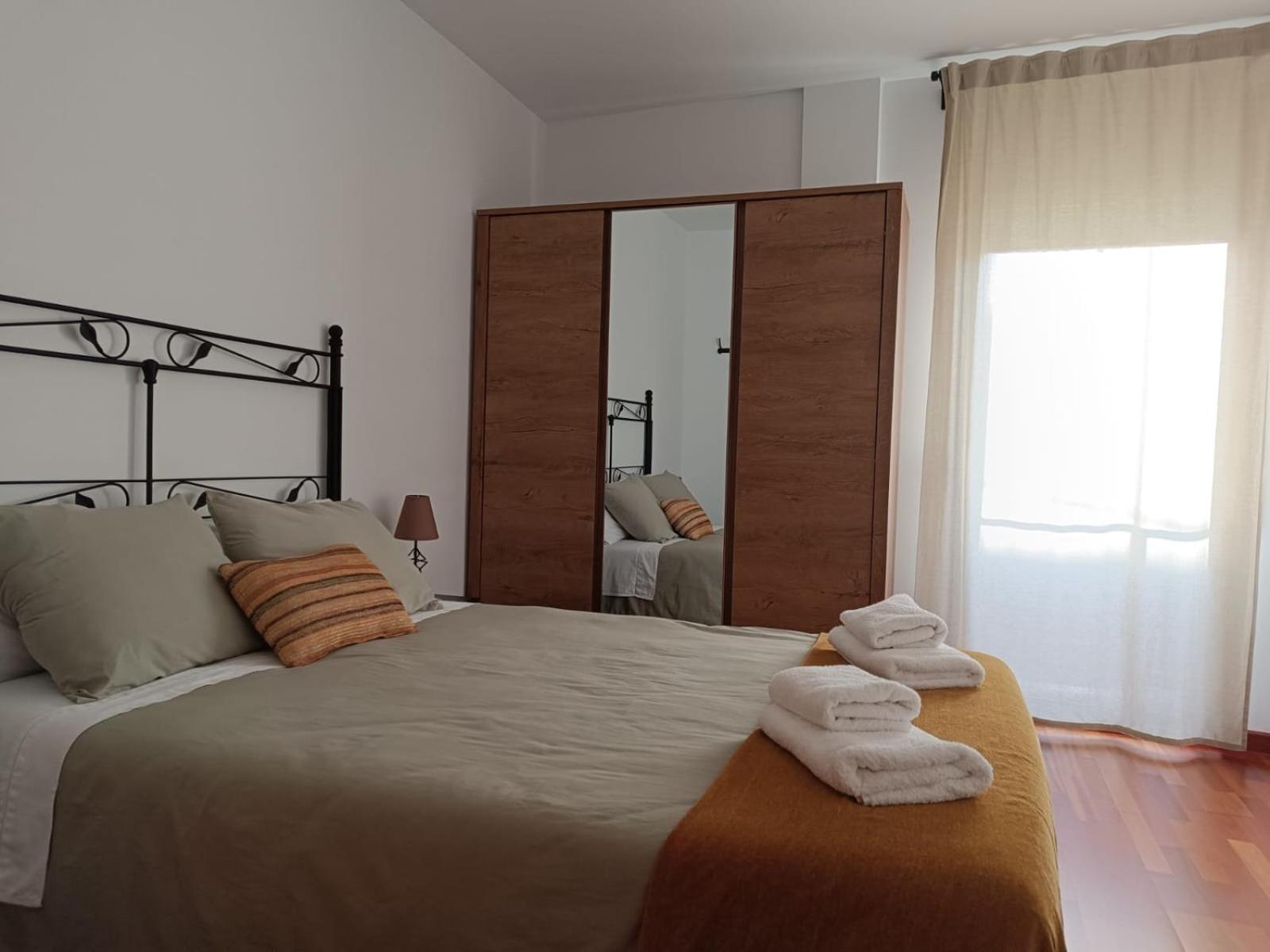 Apartamento Plaza De La Iglesia Дельтебре Экстерьер фото